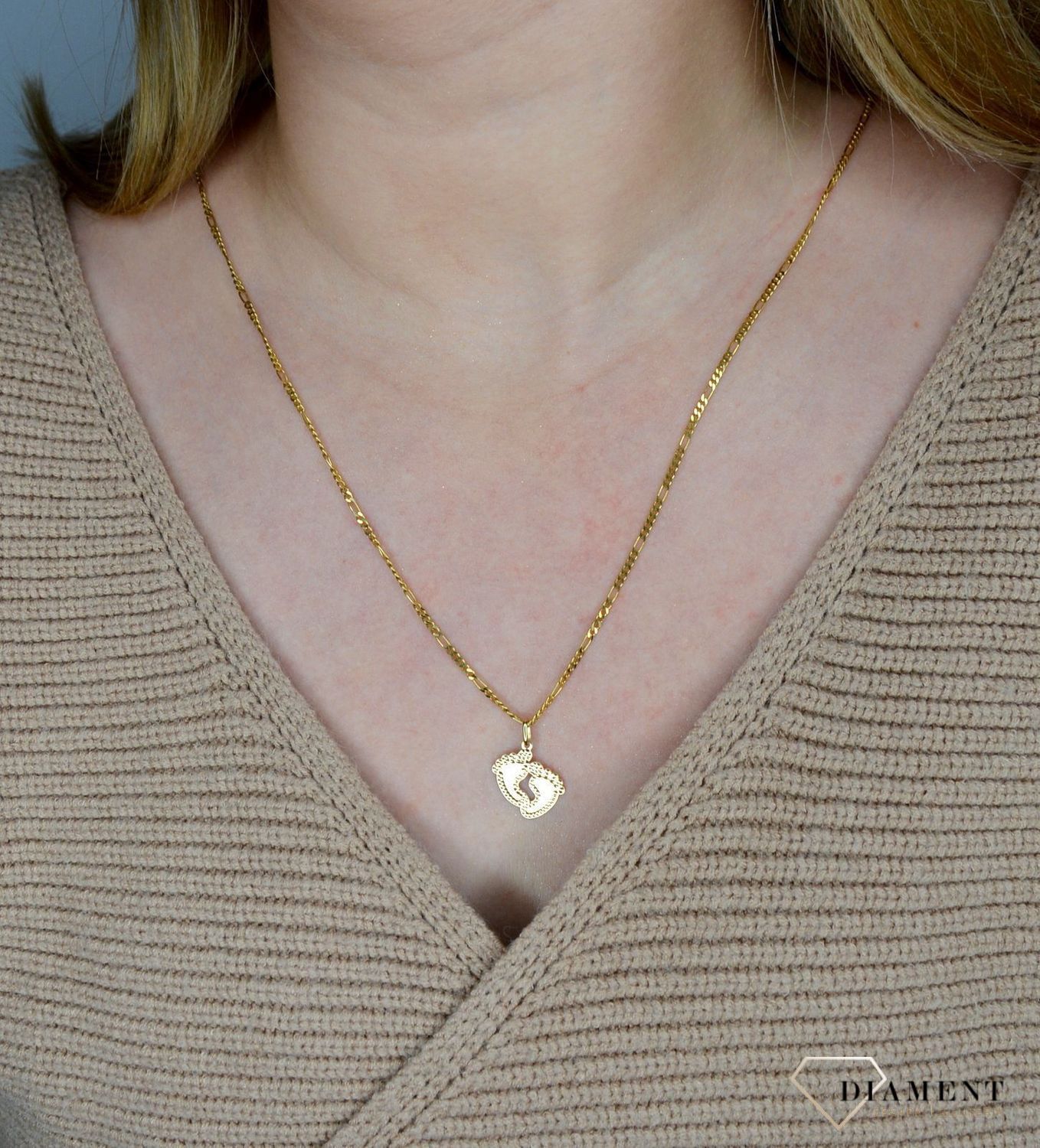 Złota zawieszka stópki DIA-ZAW-0125-585.jpg